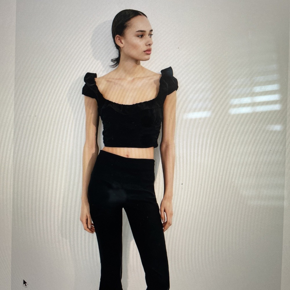 Zara Flowing Off Shoulder cropped TOP BLACK | 4661/043/800 - XS NWT